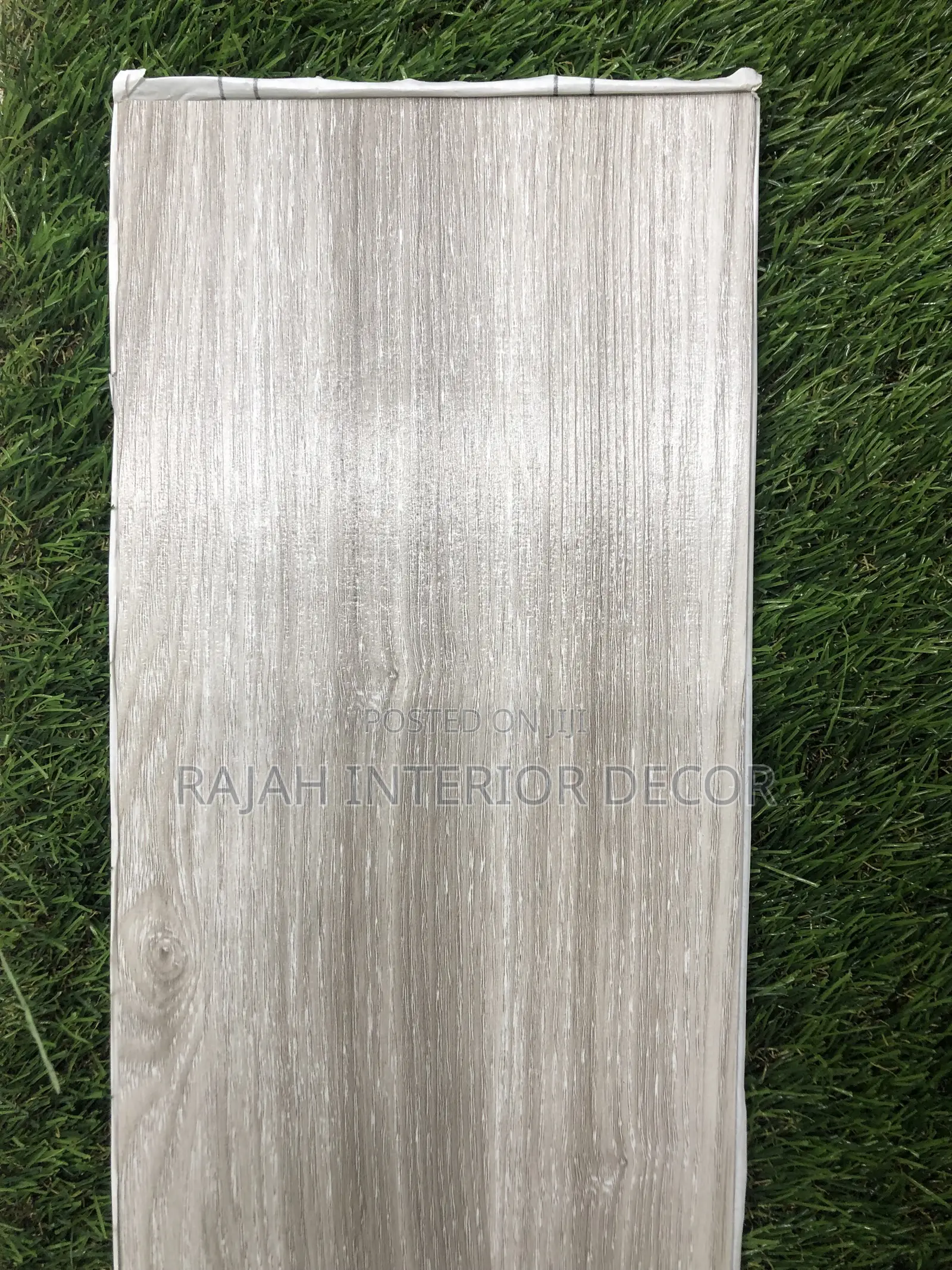 PVC Vinyl Floor Tiles [Self Adhesive]