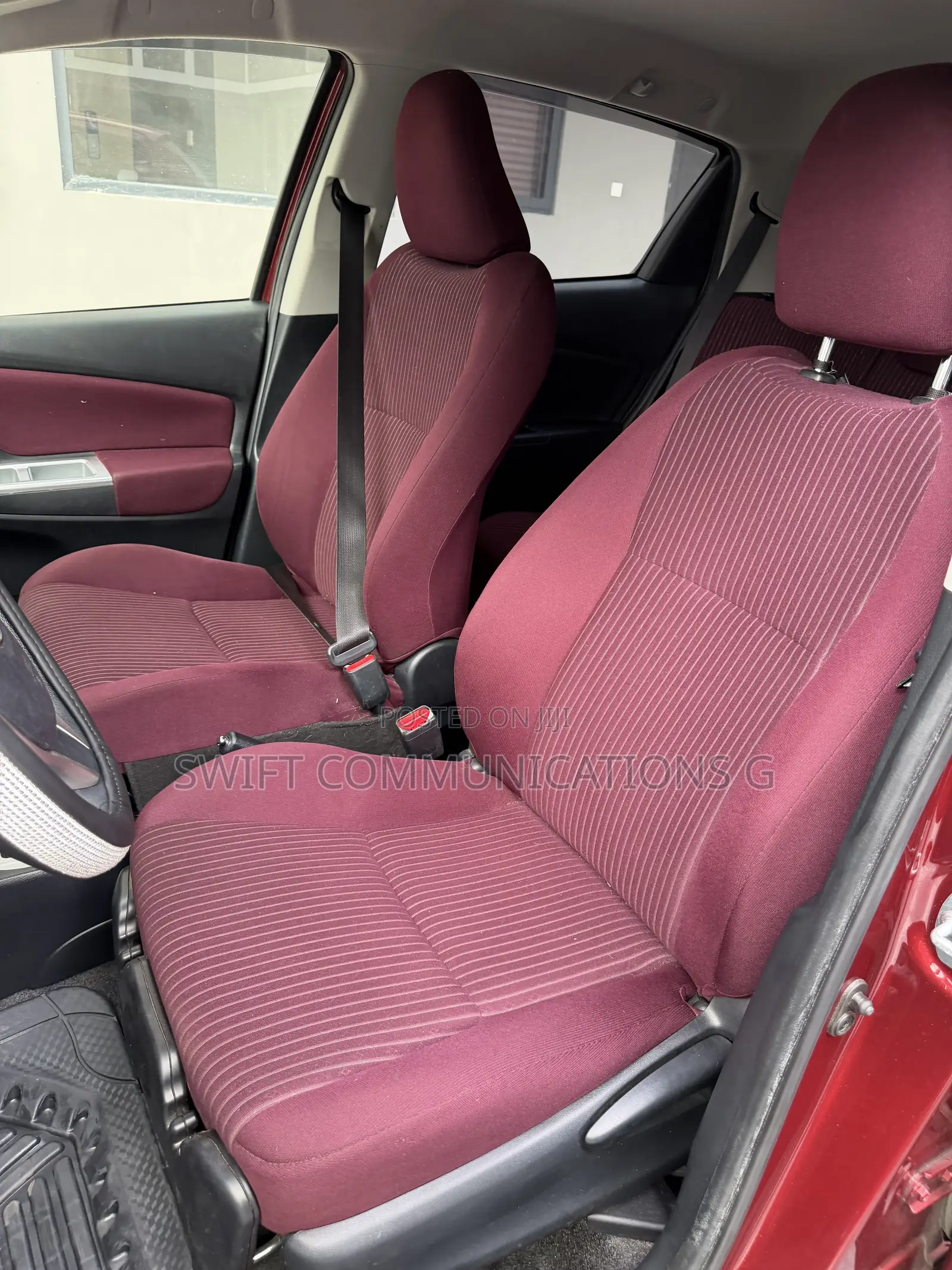 Toyota Vitz 1.3 FWD 5dr 2015 Burgundy