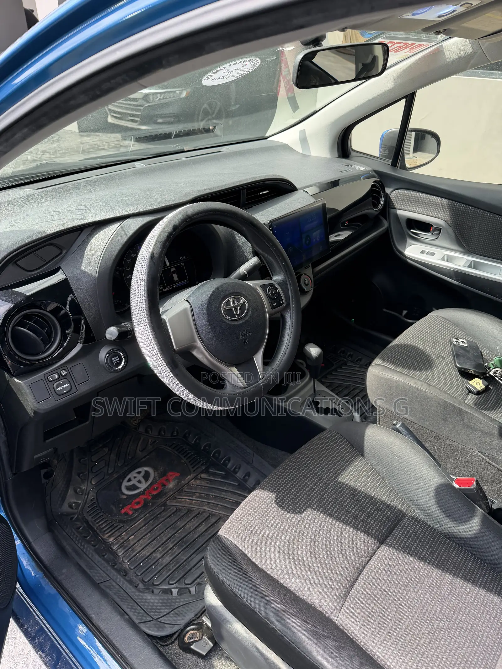 Toyota Vitz 1.3 FWD 5dr 2015 Blue