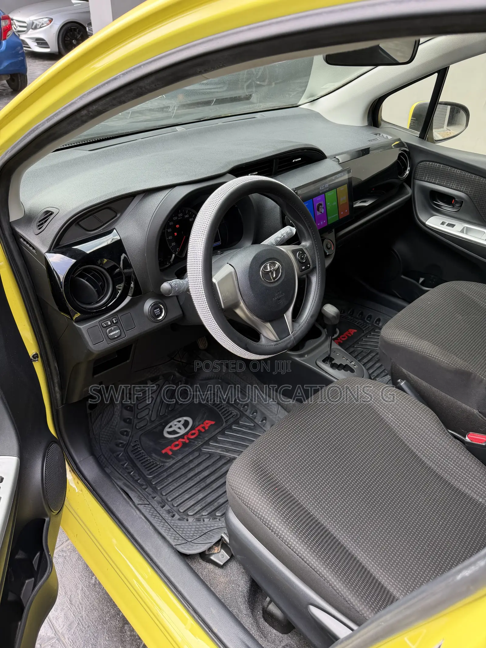 Toyota Vitz 1.3 FWD 5dr 2015 Yellow