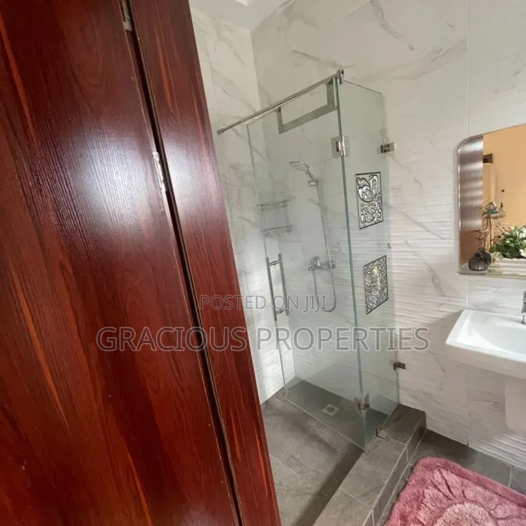 Furnished 3bdrm House in Gracious Properties, A&C Mall Area for rent