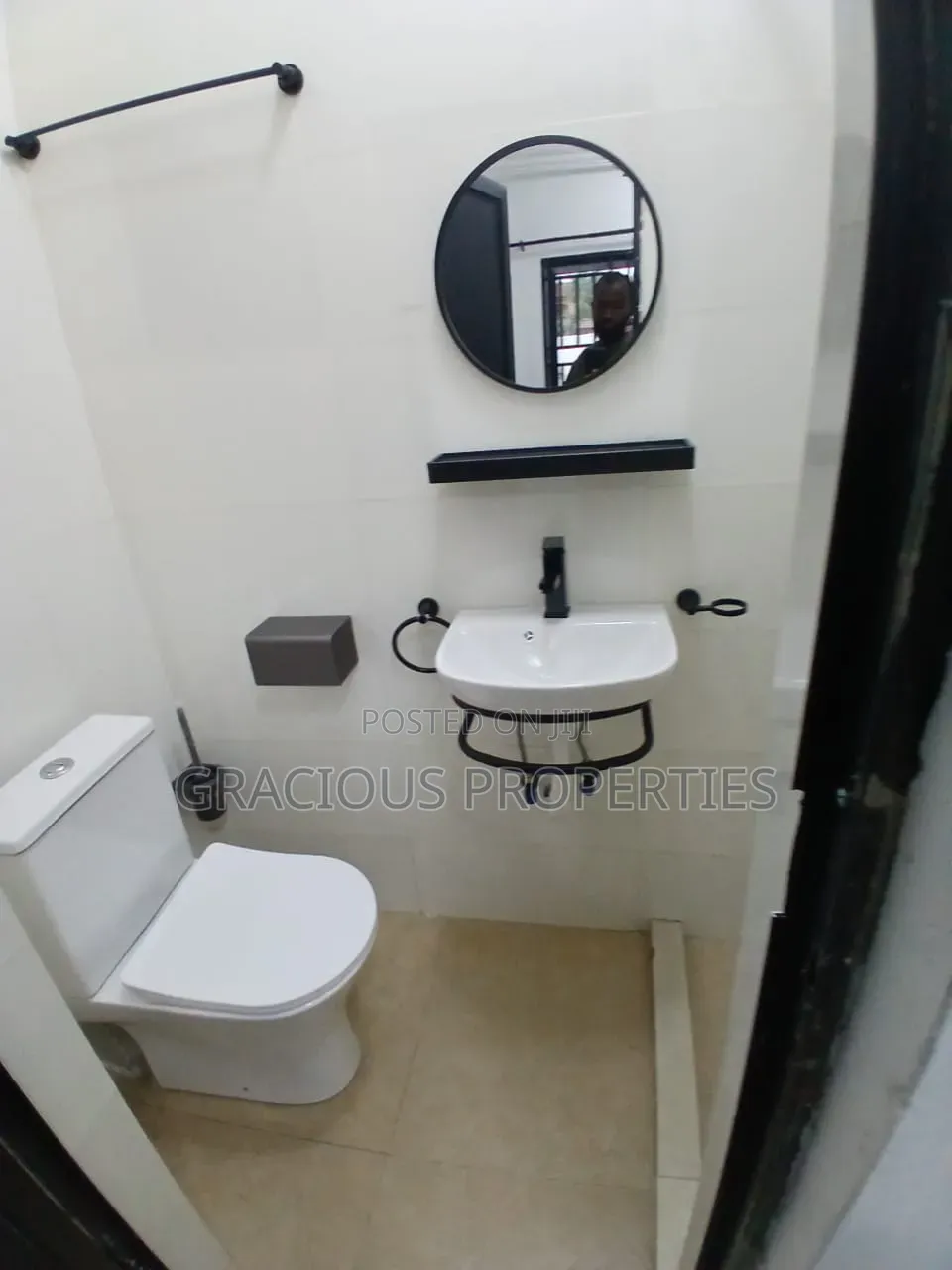 1bdrm Apartment in Gracious Properties, Sahara for rent