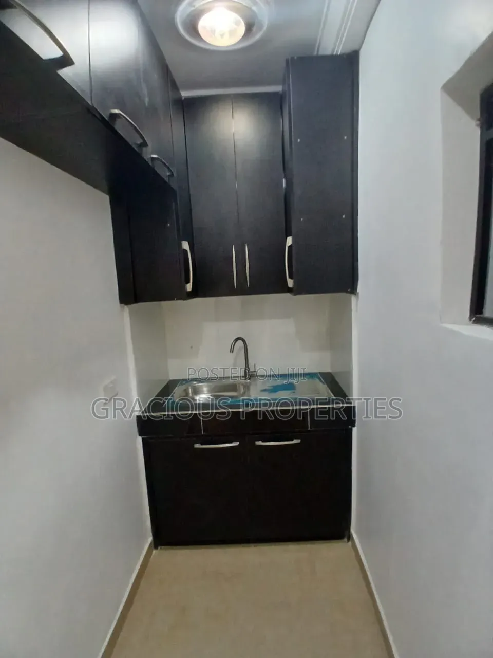 1bdrm Apartment in Gracious Properties, Sahara for rent