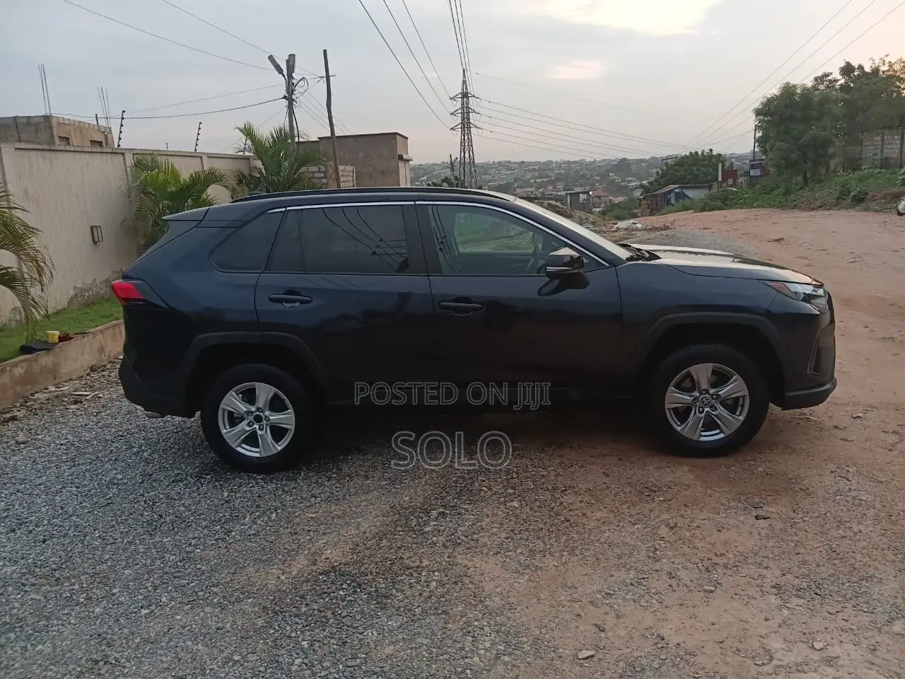 Toyota RAV4 XLE AWD 2024 Blue
