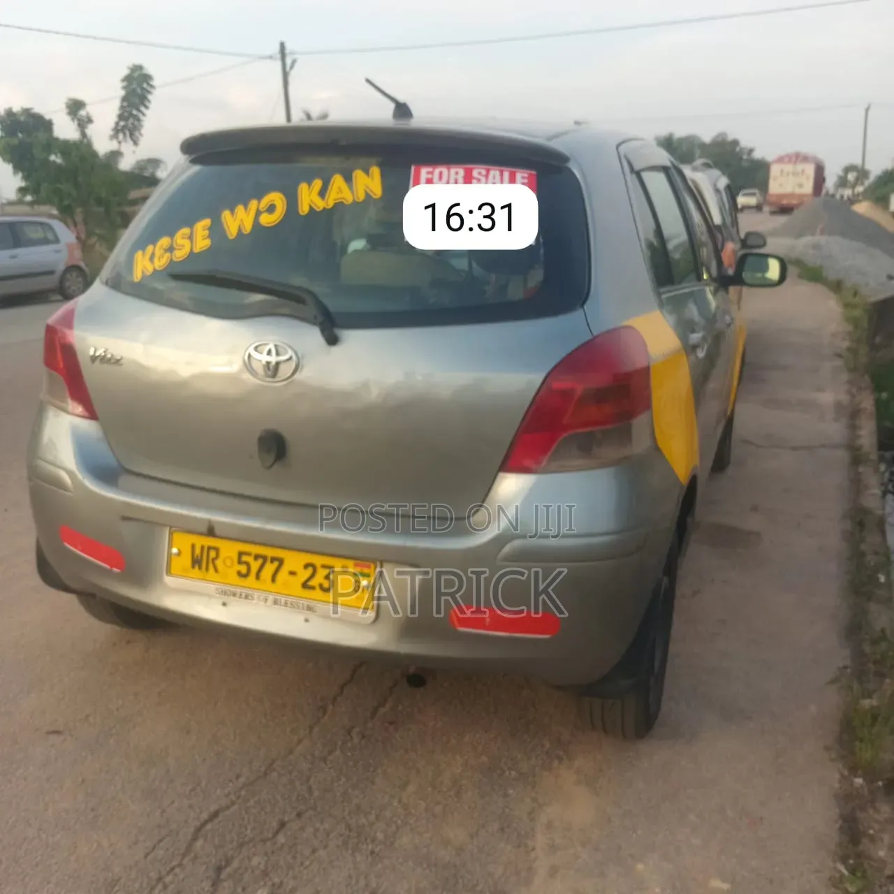 Toyota Vitz 2010 Gray