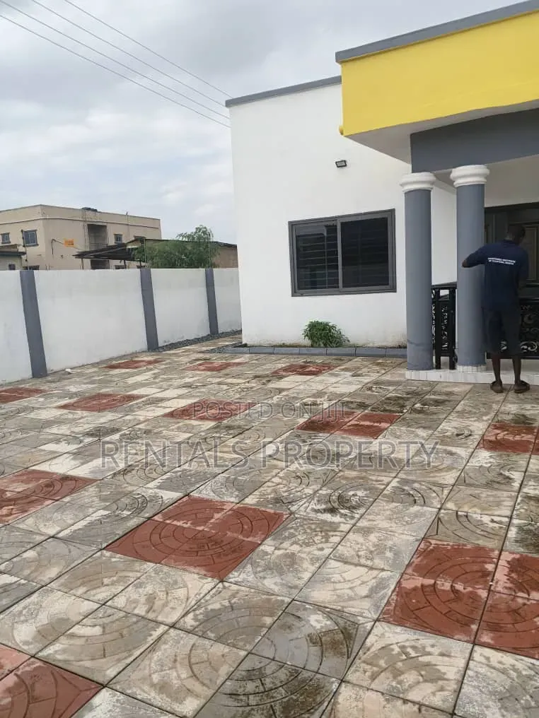 4bdrm Mansion in Frafraha for rent