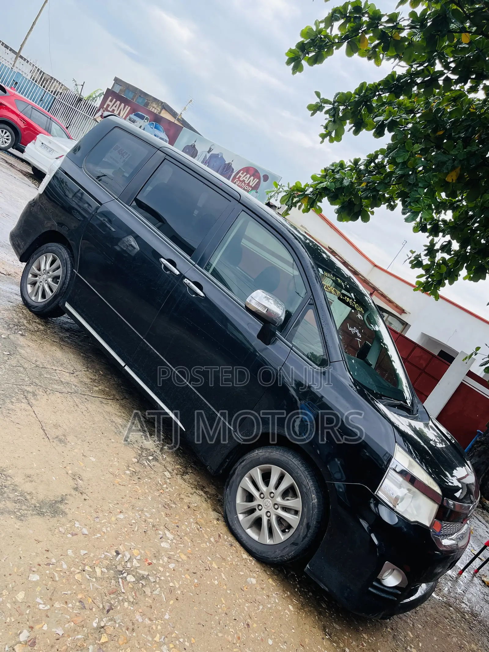 Toyota Voxy 2013 Black