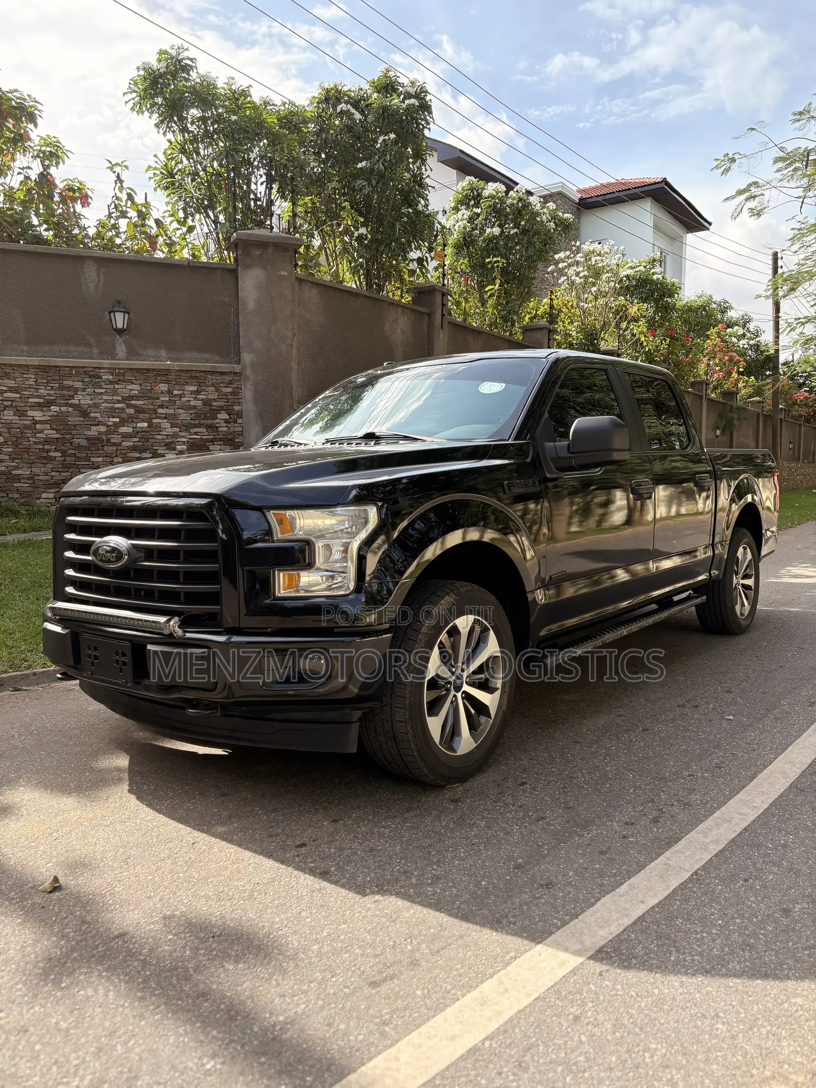 Ford F-150 XL 4x4 SuperCrew Cab Styleside 5.5 ft. box 145 in. WB 2017