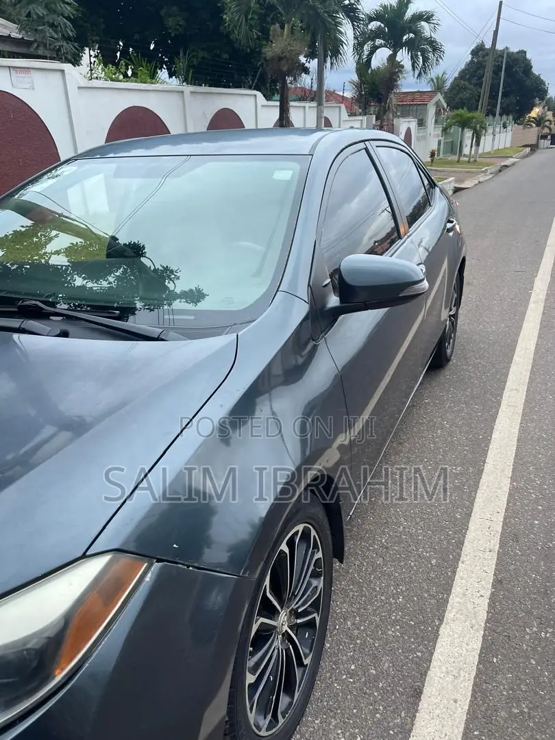 Toyota Corolla S 4dr Sedan (1.8L 4cyl CVT) 2015 Gray