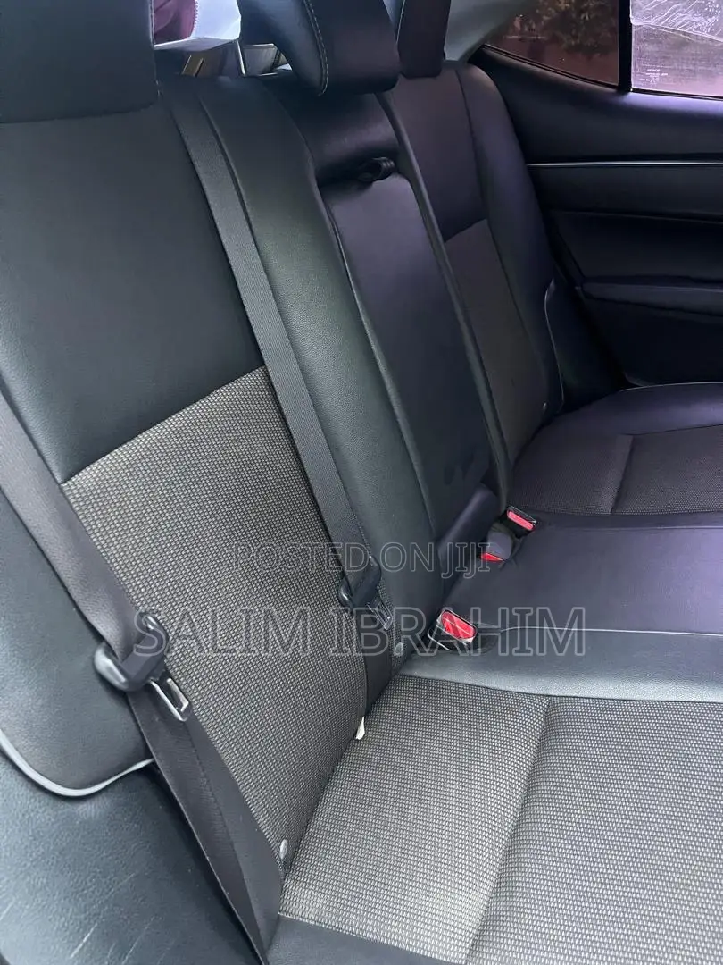 Toyota Corolla S 4dr Sedan (1.8L 4cyl CVT) 2015 Gray