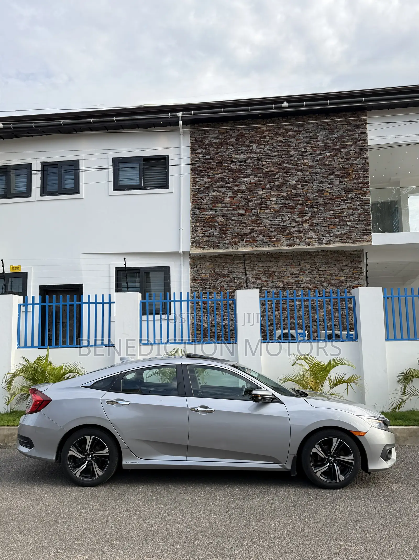 Honda Civic Touring 4dr Sedan (1.5L 4cyl) 2017 Silver
