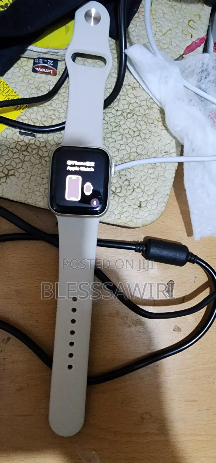 Apple Watch Series Se 2nd Gen 40mm GPS + Cellular 97% Battery Health