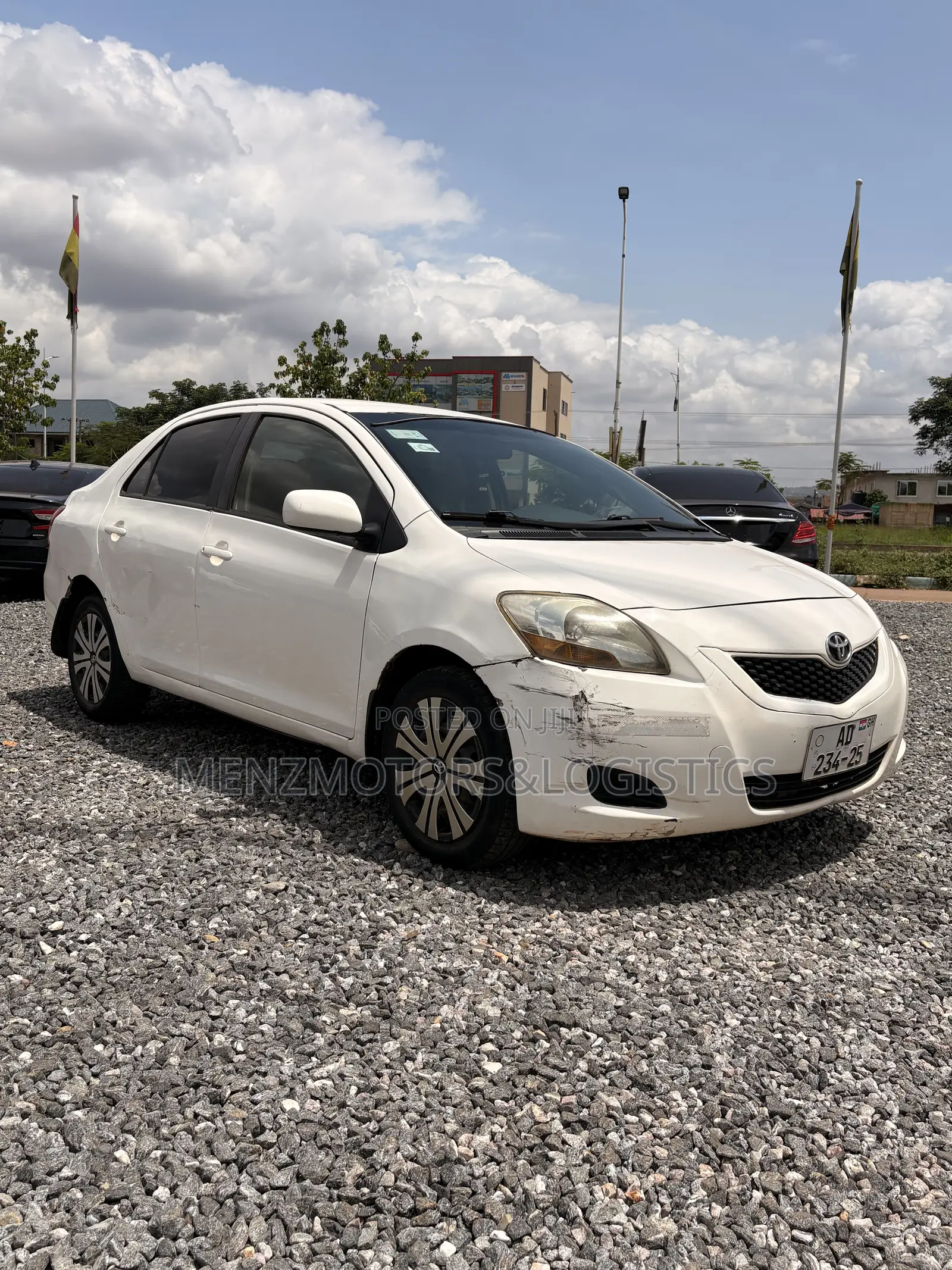 Toyota Yaris 2012 White