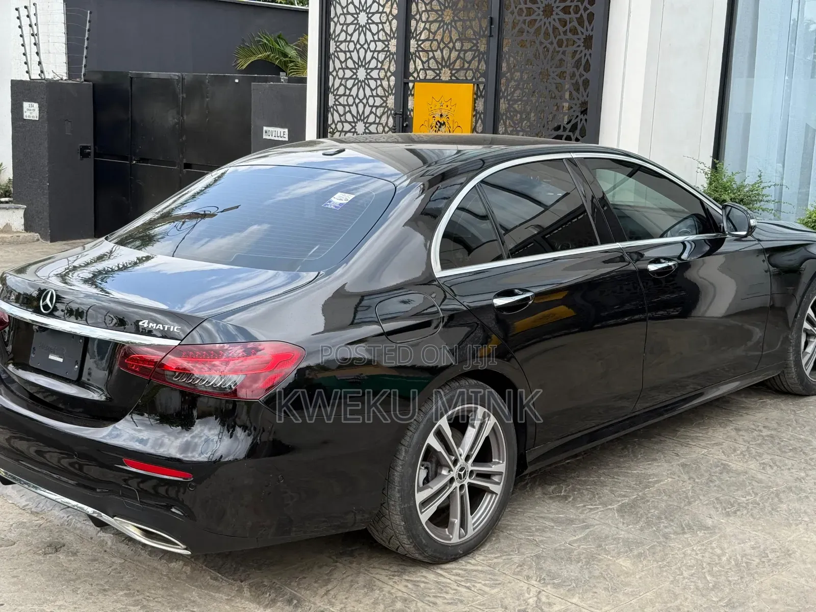 Mercedes-Benz E300 2021 Black