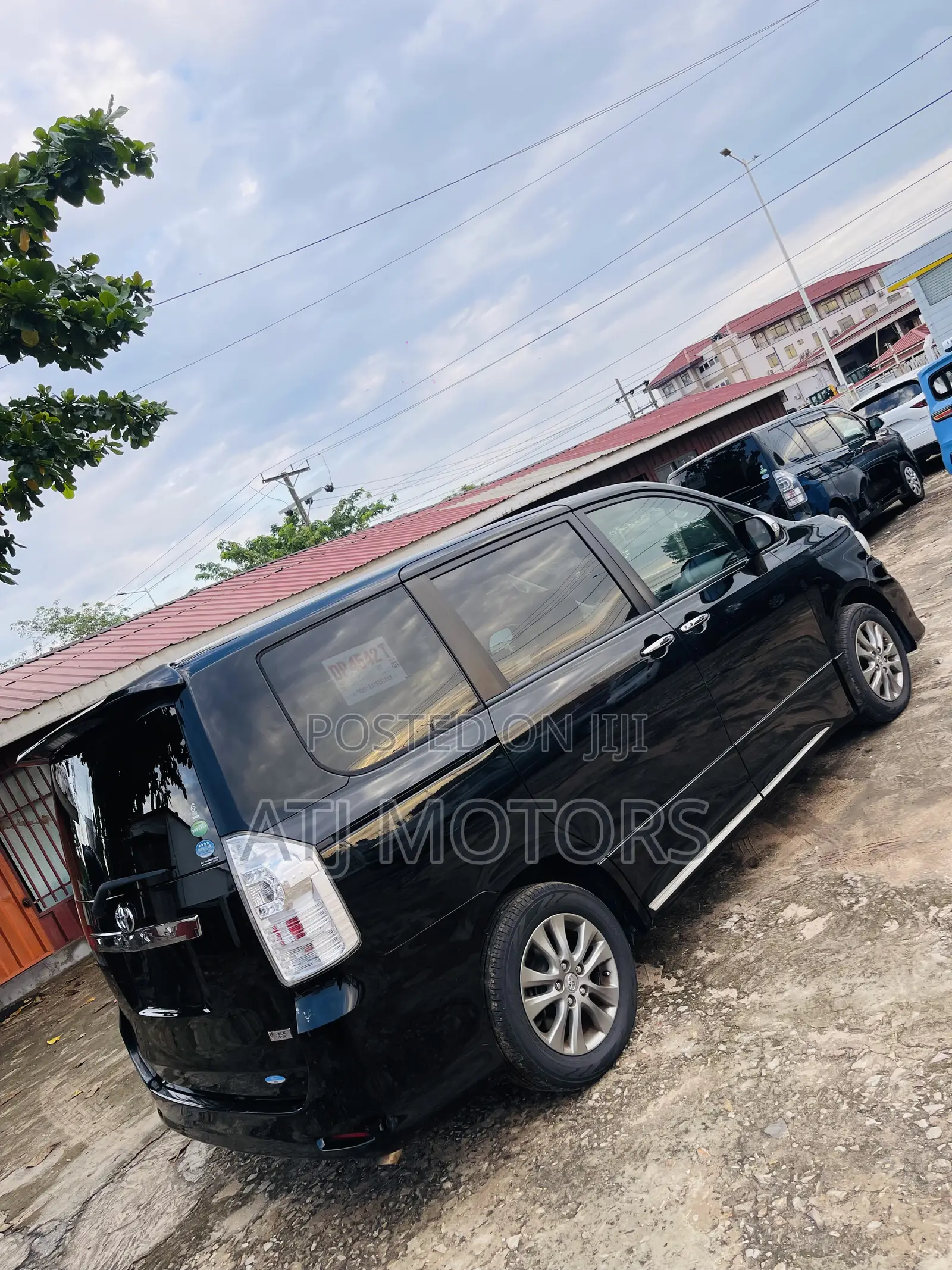 Toyota Voxy 2013 Black