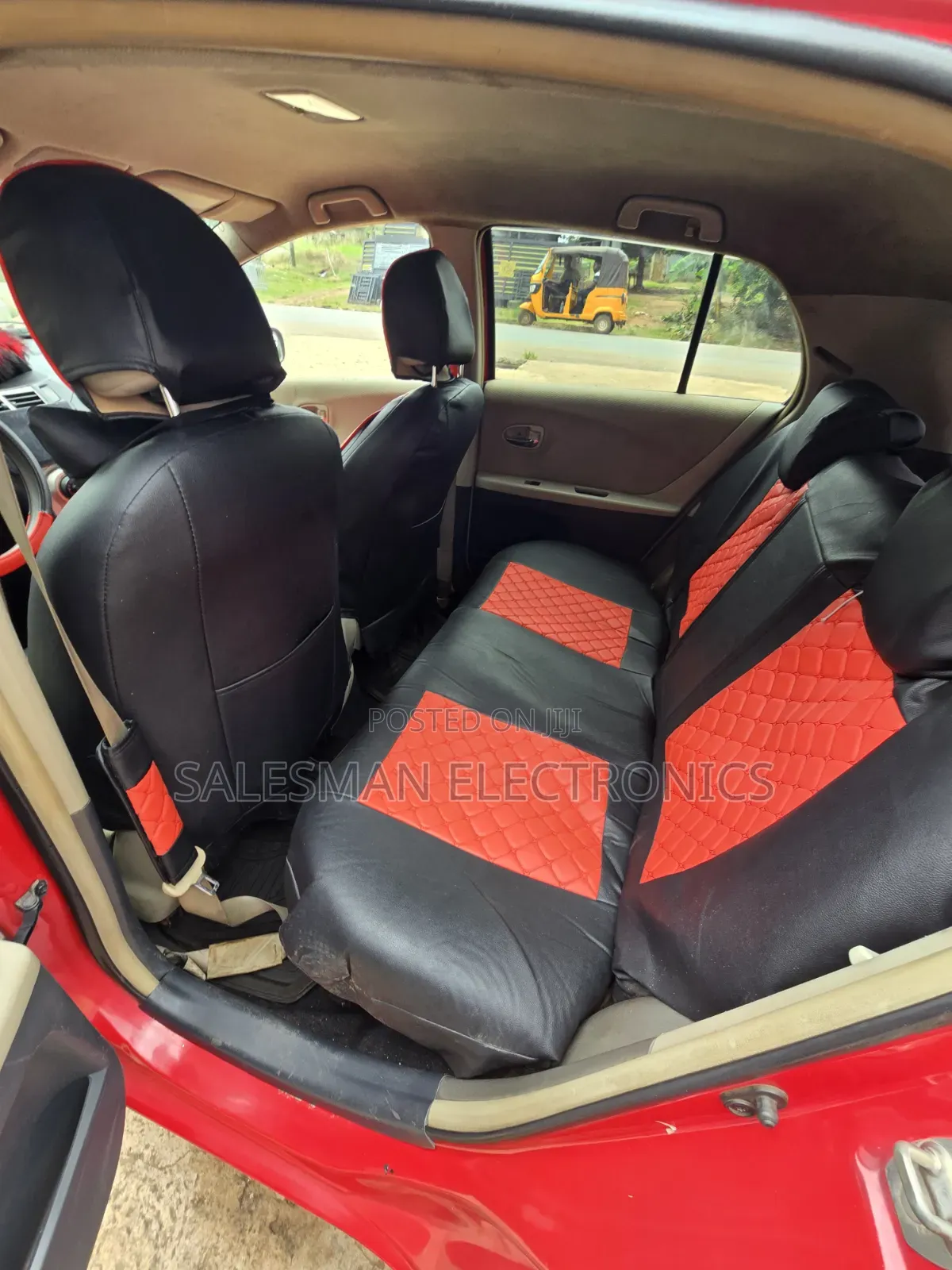 Toyota Vitz 2010 Red