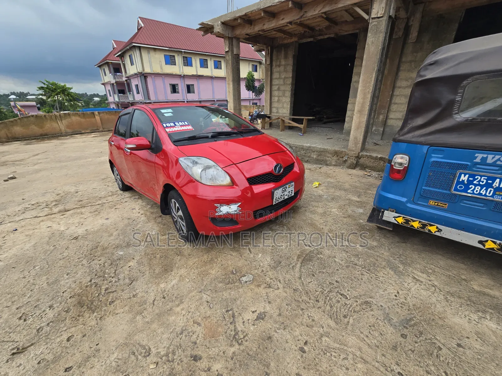 Toyota Vitz 2010 Red