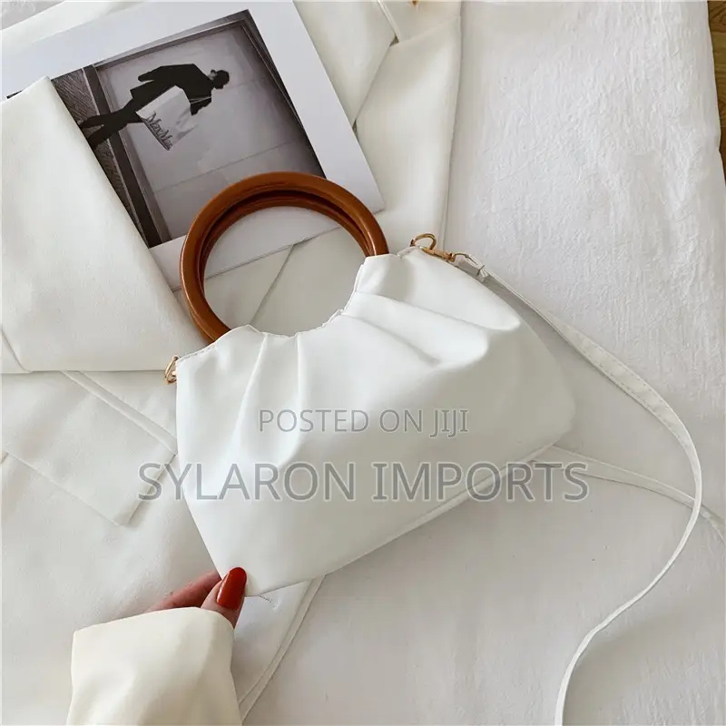 Women’S Ruched Ring Handle Handbag With Shoulder Strap