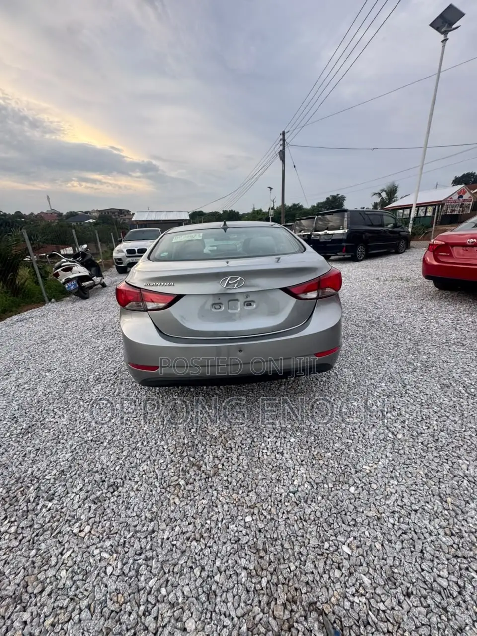 Hyundai Elantra SE Sedan FWD (1.8L 4cyl 6A) 2016 Red