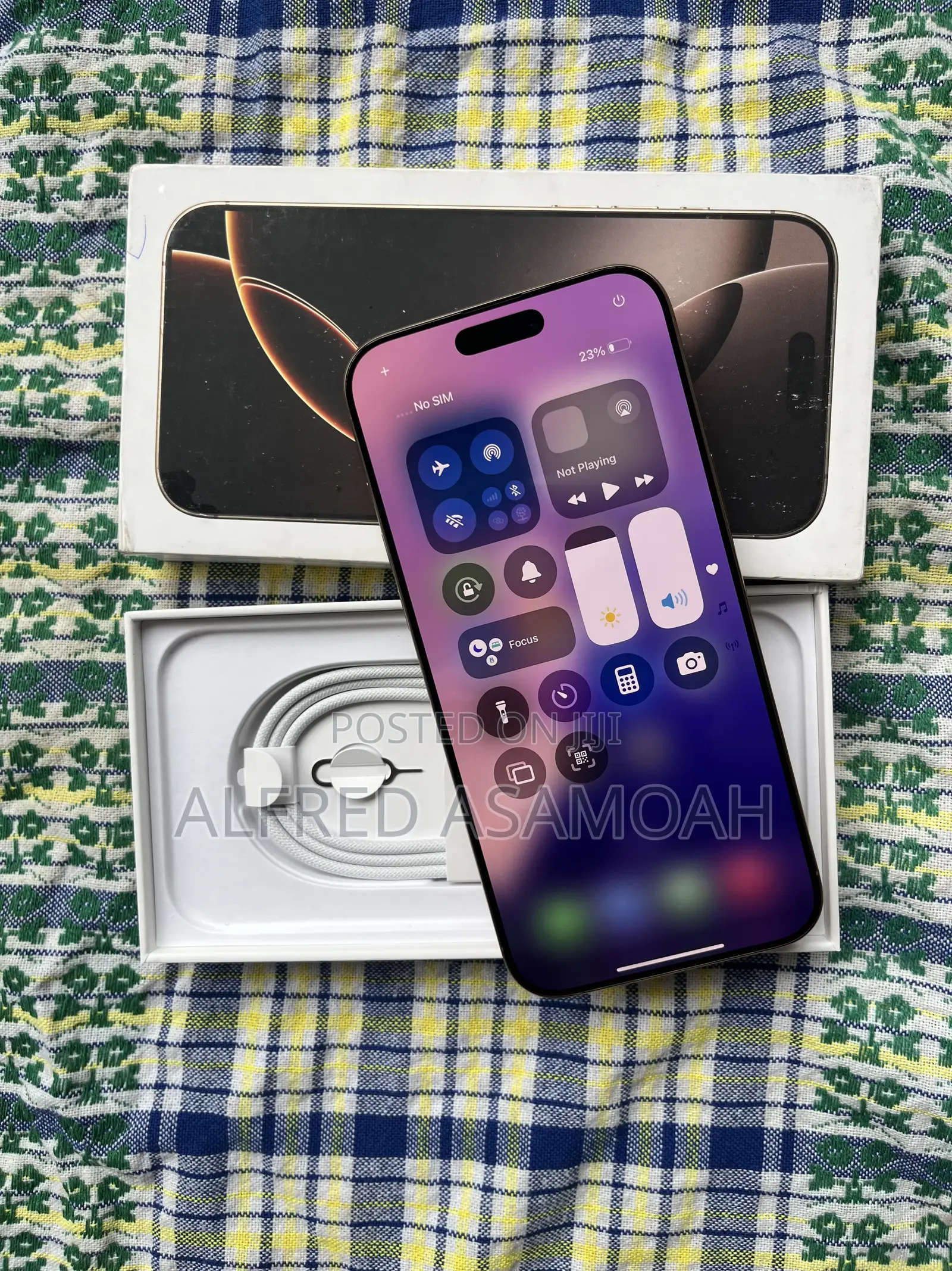 New Apple iPhone 16 Pro Max 256 GB Gold