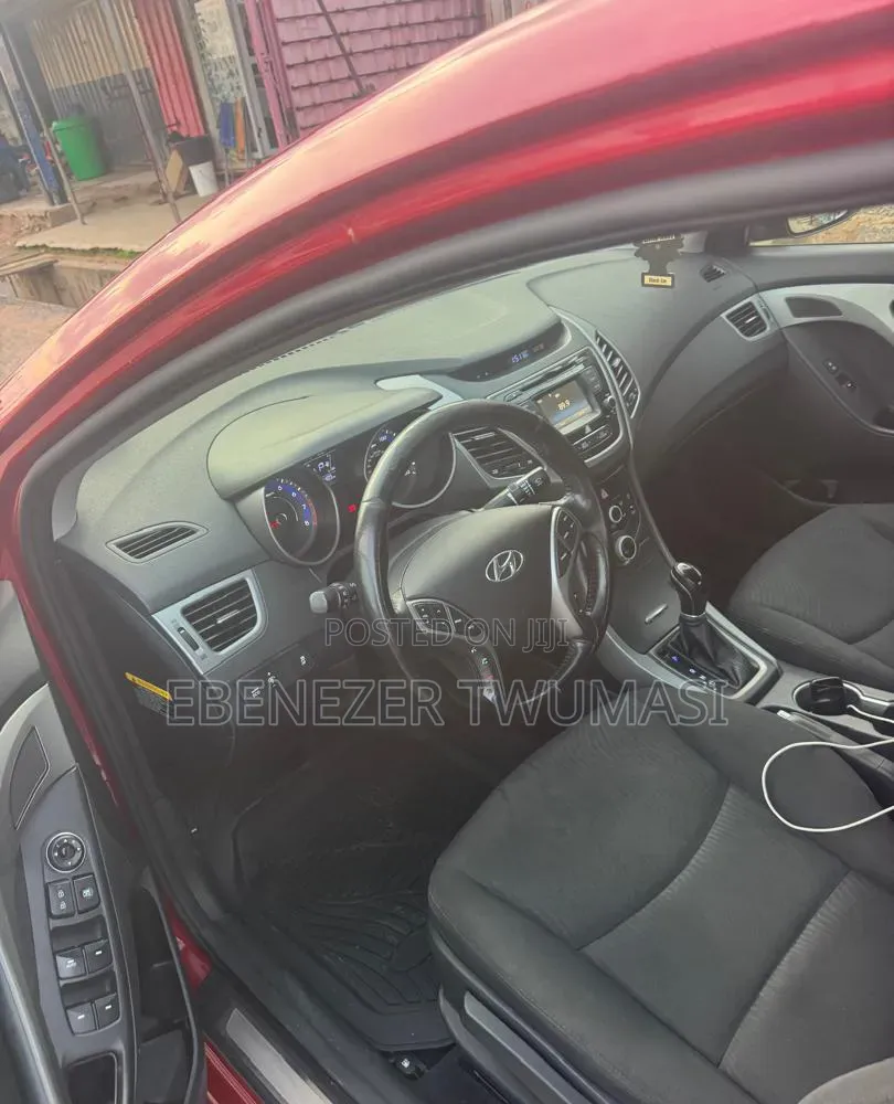 Hyundai Elantra 2015 Red