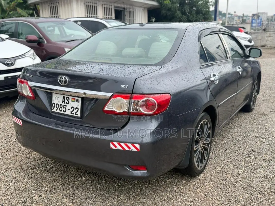 Toyota Corolla S 4dr Sedan (1.8L 4cyl 4A) 2013 Gray
