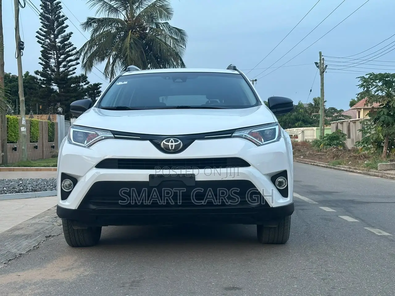 Toyota RAV4 LE AWD 2019 White