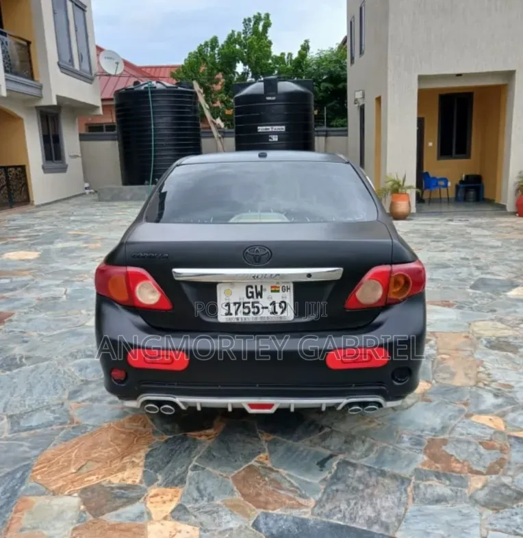 Toyota Corolla 2010 Black