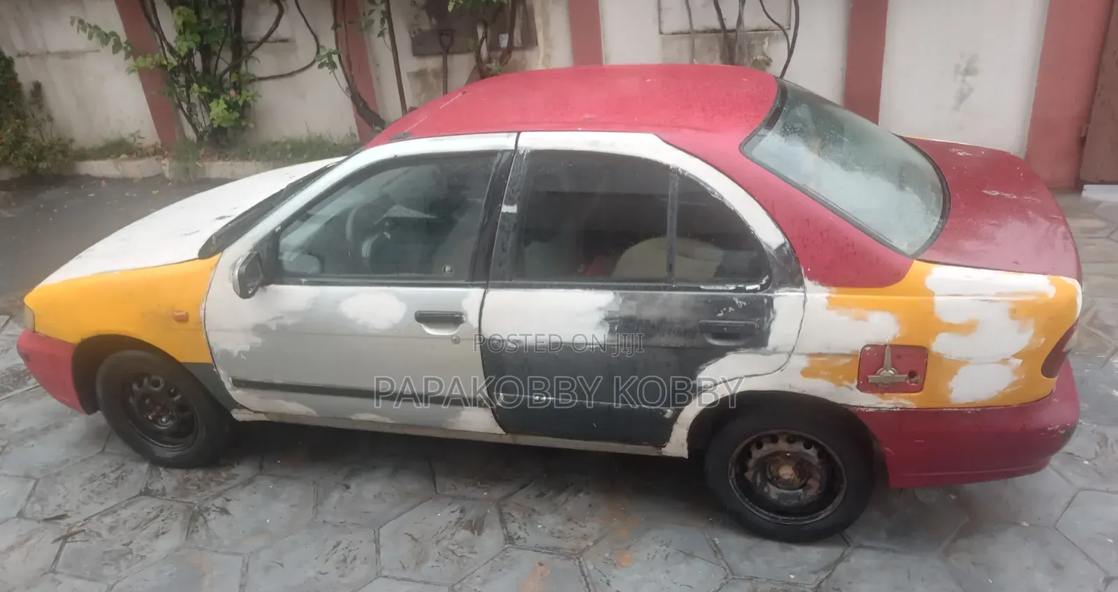 Nissan Almera Tino 2004 Red