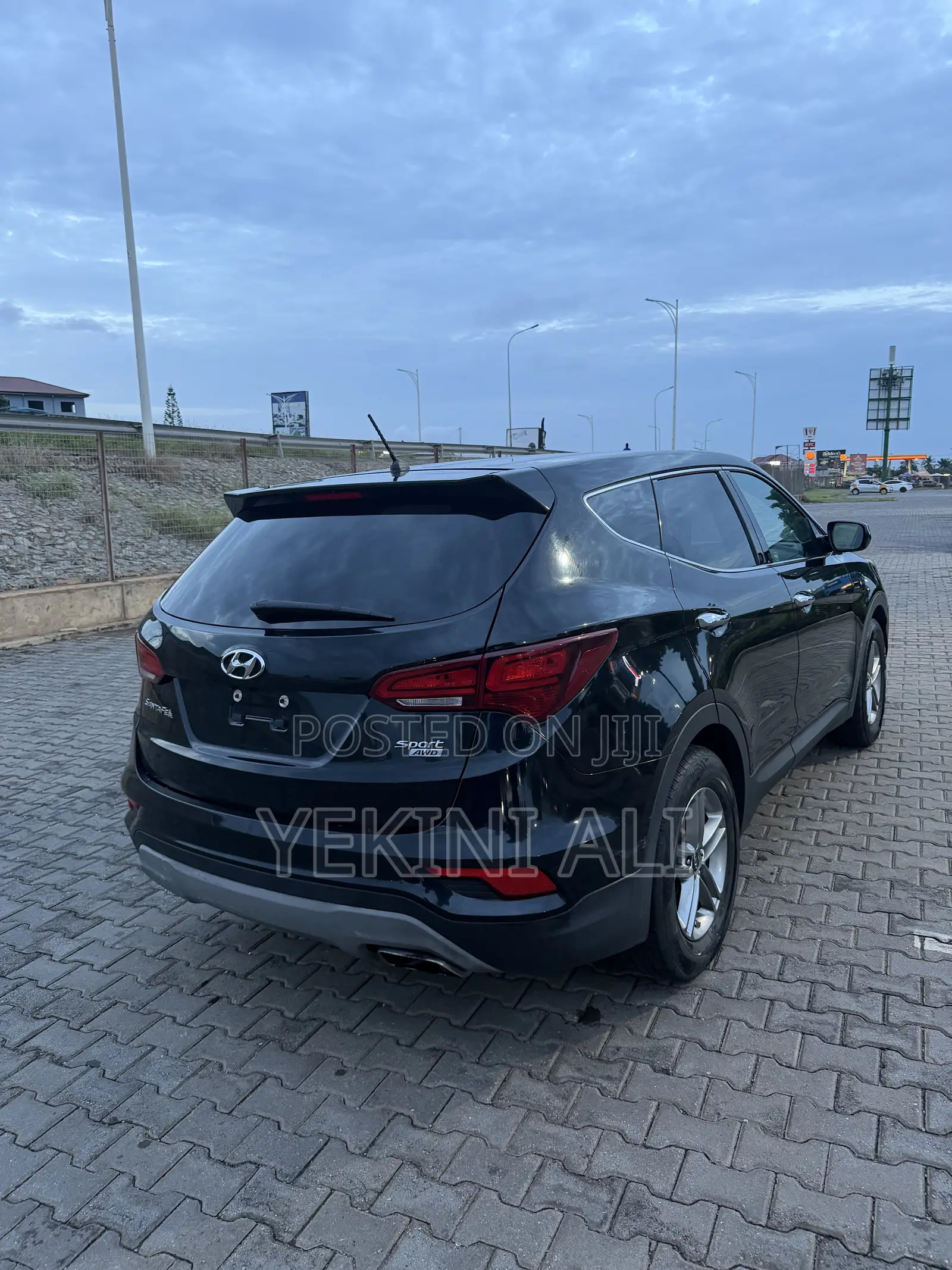 Hyundai Santa Fe SE AWD 2018 Black
