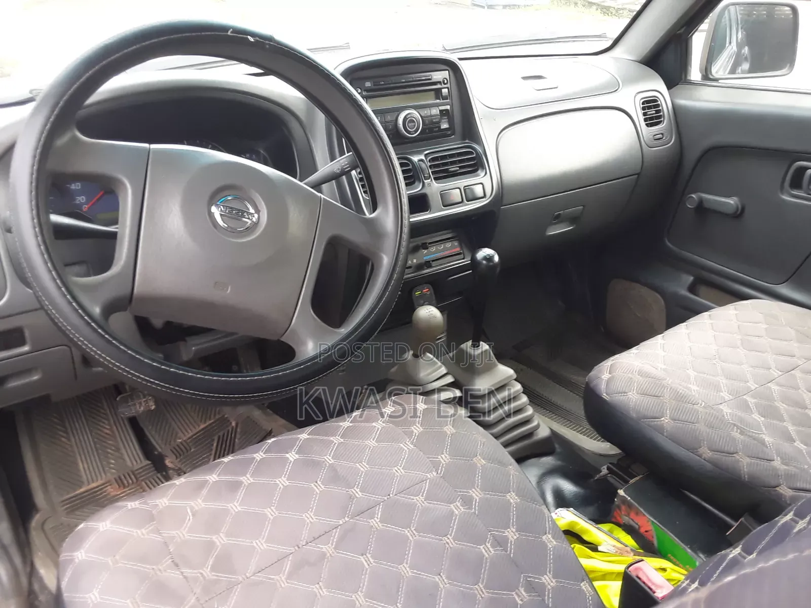 Nissan Hardbody 2011 Black