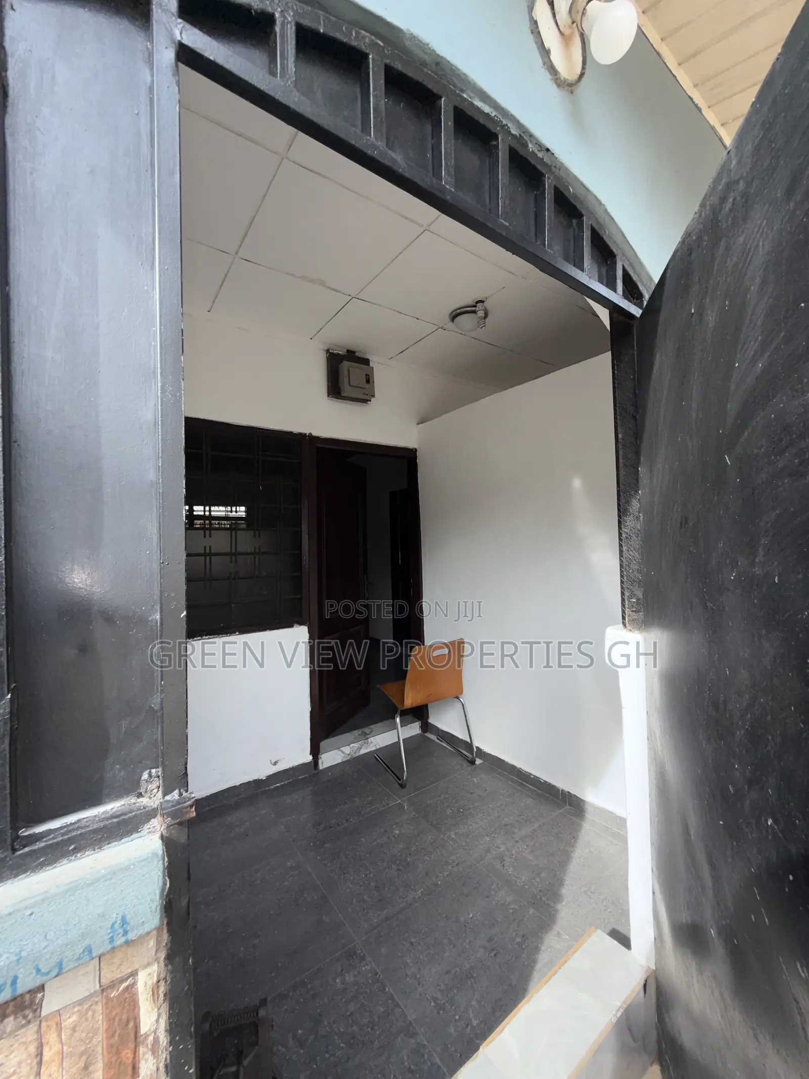 2bdrm Apartment in West Hills Mall Area for rent