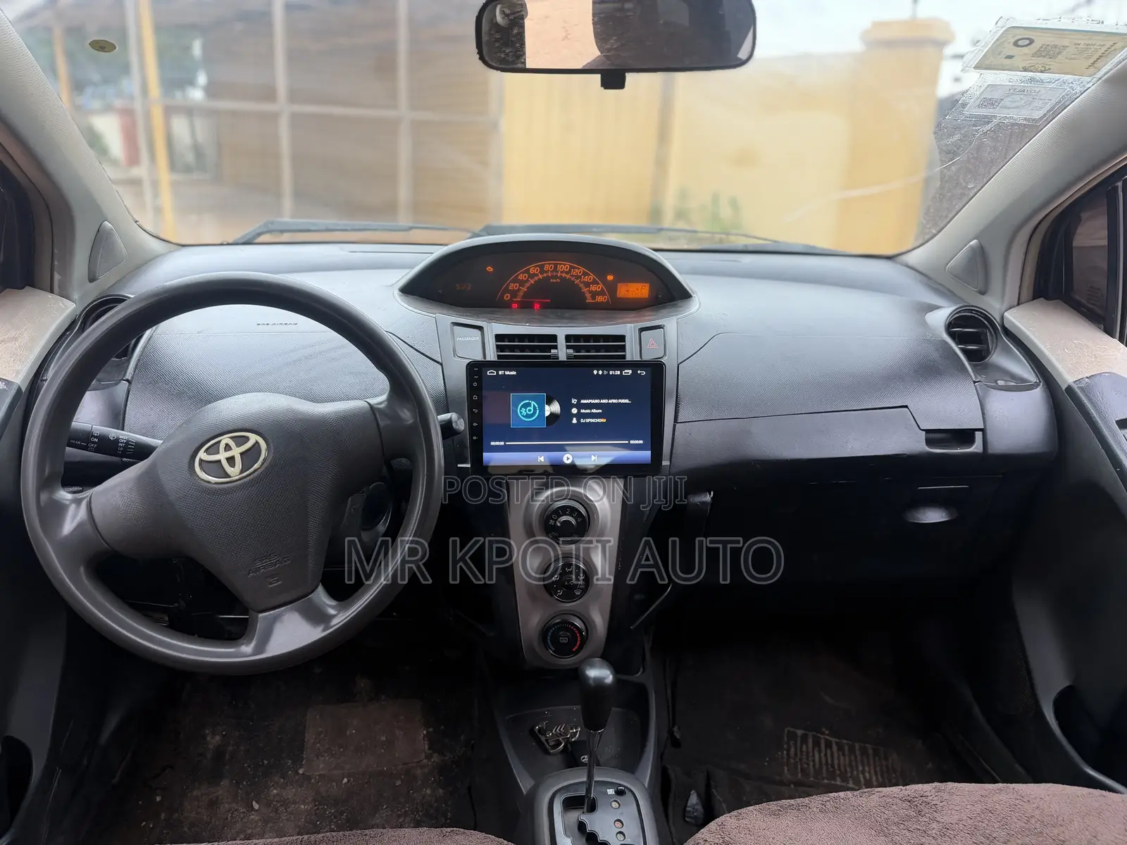 Toyota Vitz 2010 Black