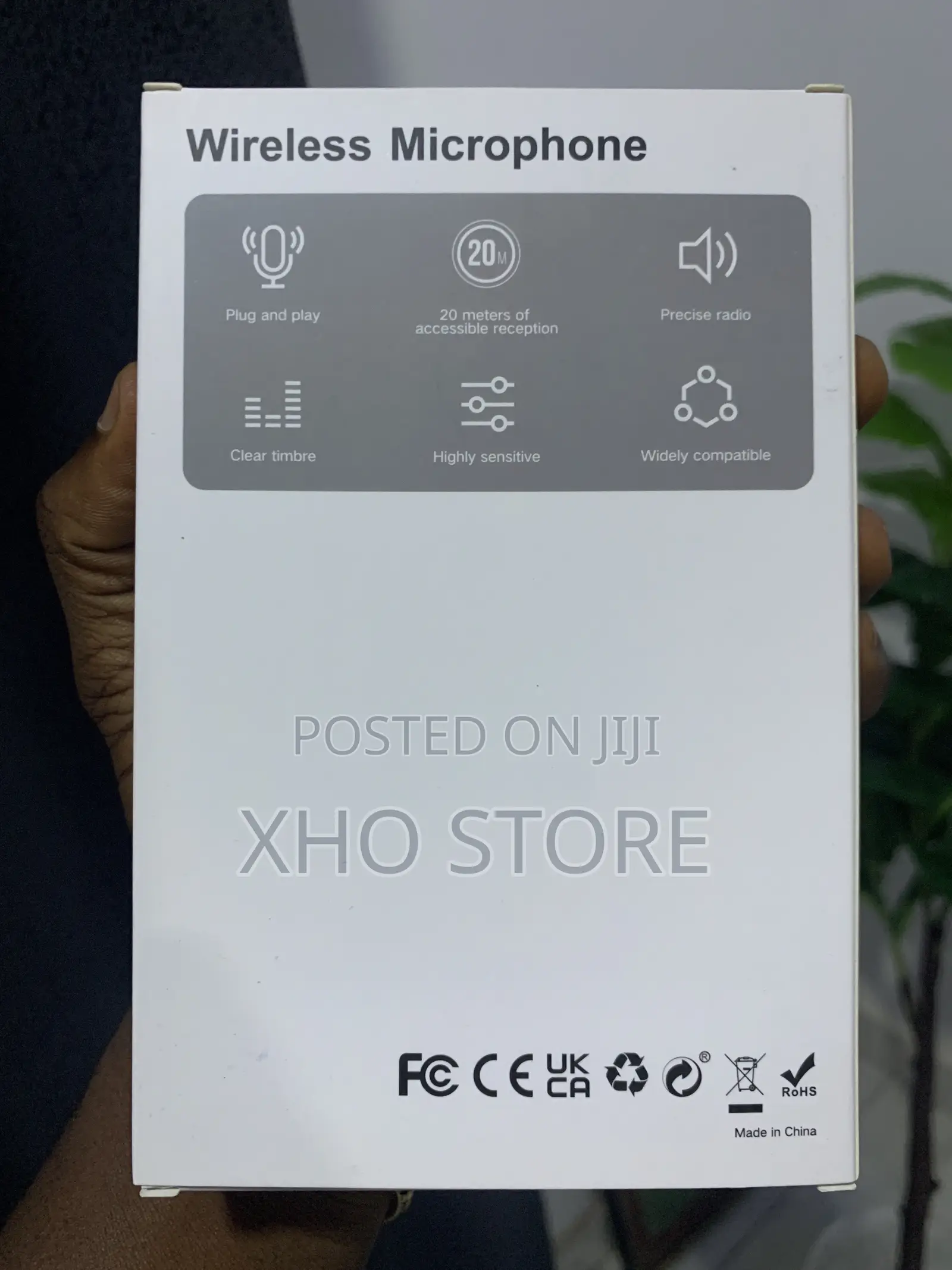 Professional Wireless Lapel Microphone With Smart Noise Reduction