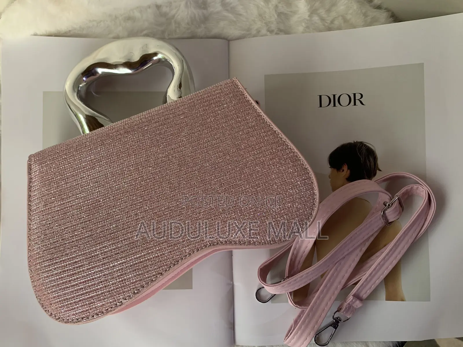 Ladies Fashionable Handbag