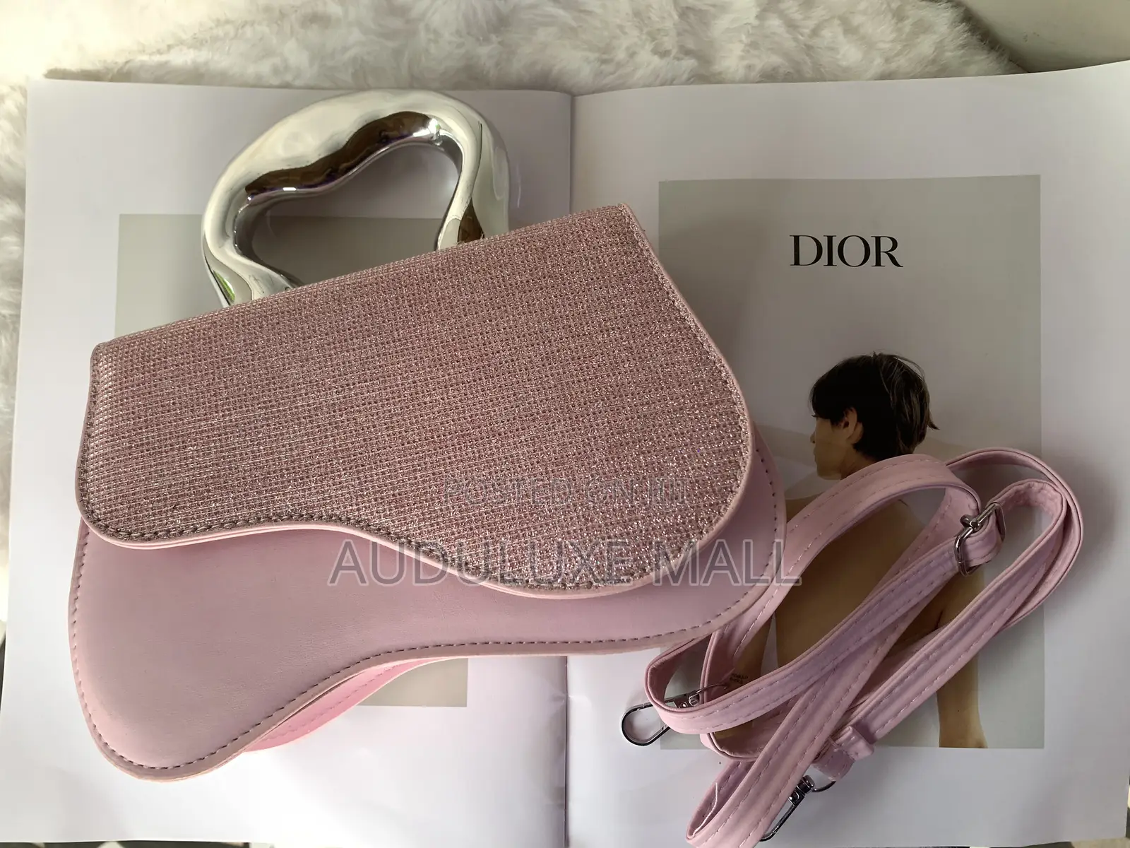 Ladies Fashionable Handbag