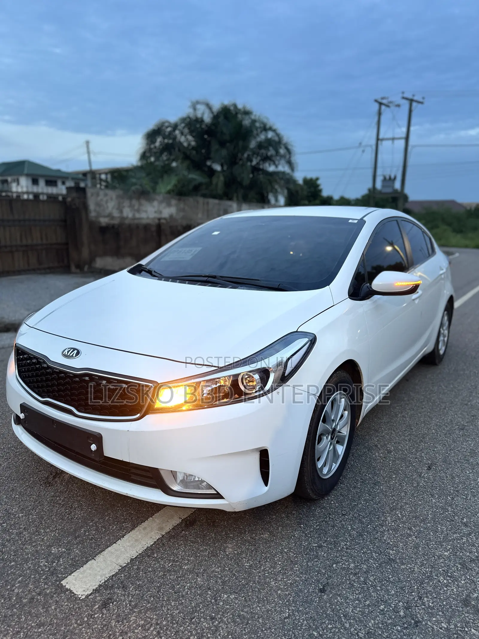 Kia Forte EX Sedan 2017 White