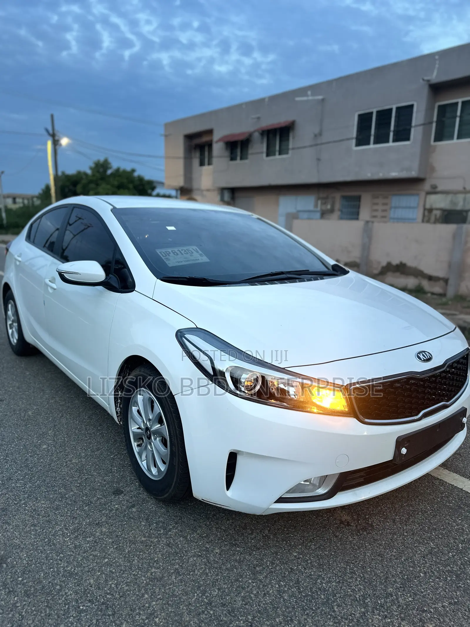 Kia Forte EX Sedan 2017 White
