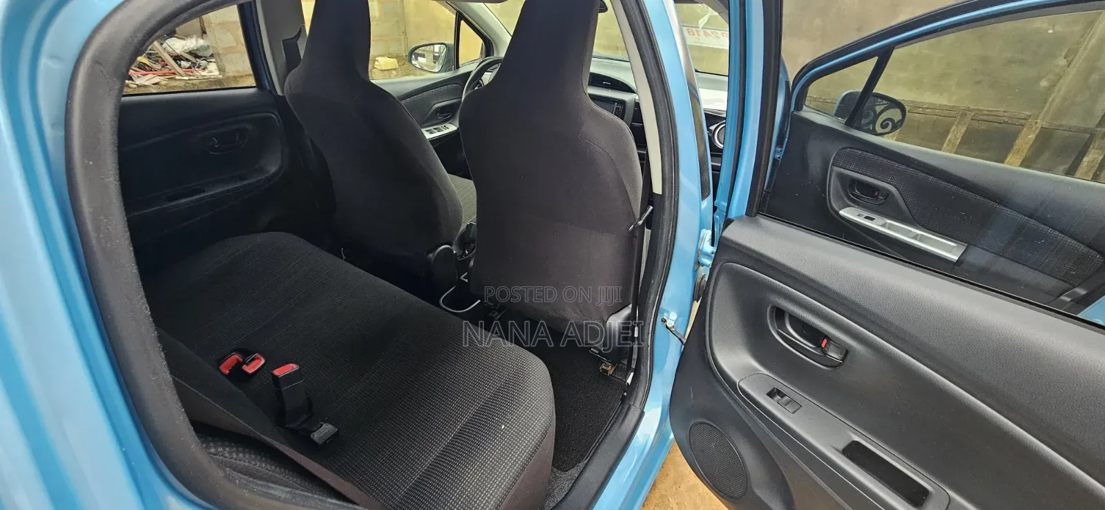 Toyota Vitz 2016 Blue