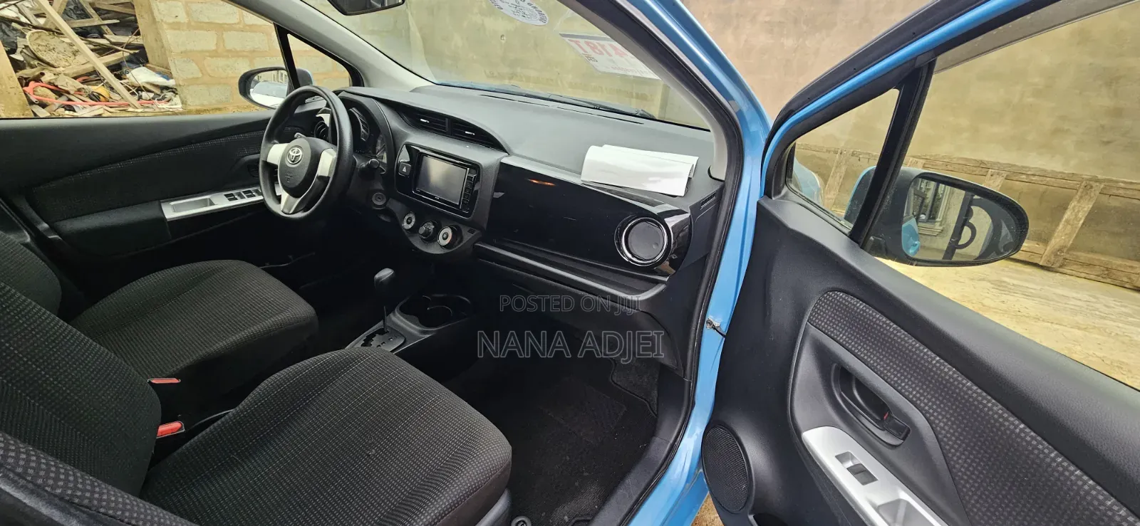 Toyota Vitz 2016 Blue