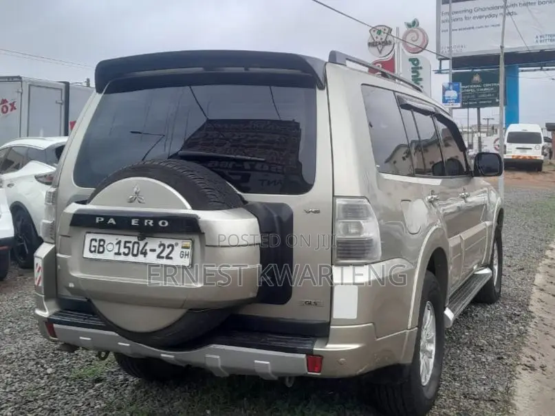 Mitsubishi Pajero V80 3.0 VR-I 2014 Gray