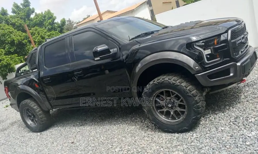 Ford F-150 Raptor 4x4 SuperCab Styleside 5.5 ft. box 133 in. WB 2018 Black