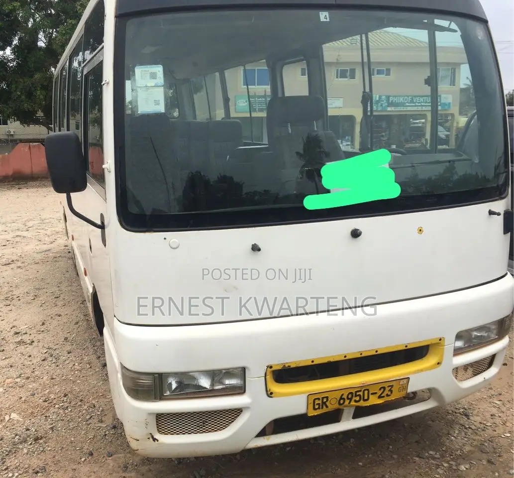 Nissan Civilian 2006 White