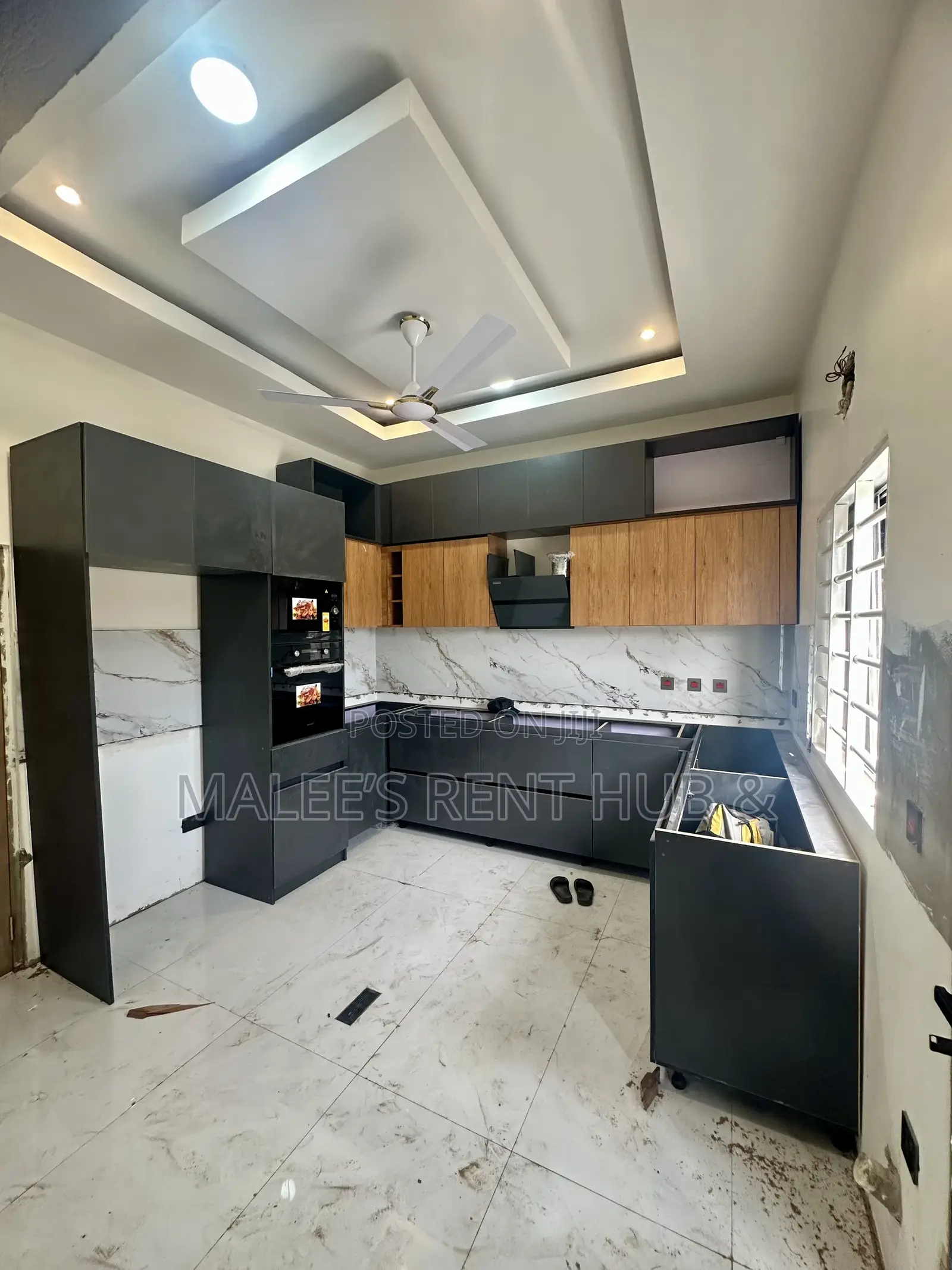 3bdrm House in Maleesrenthub, Spintex for sale