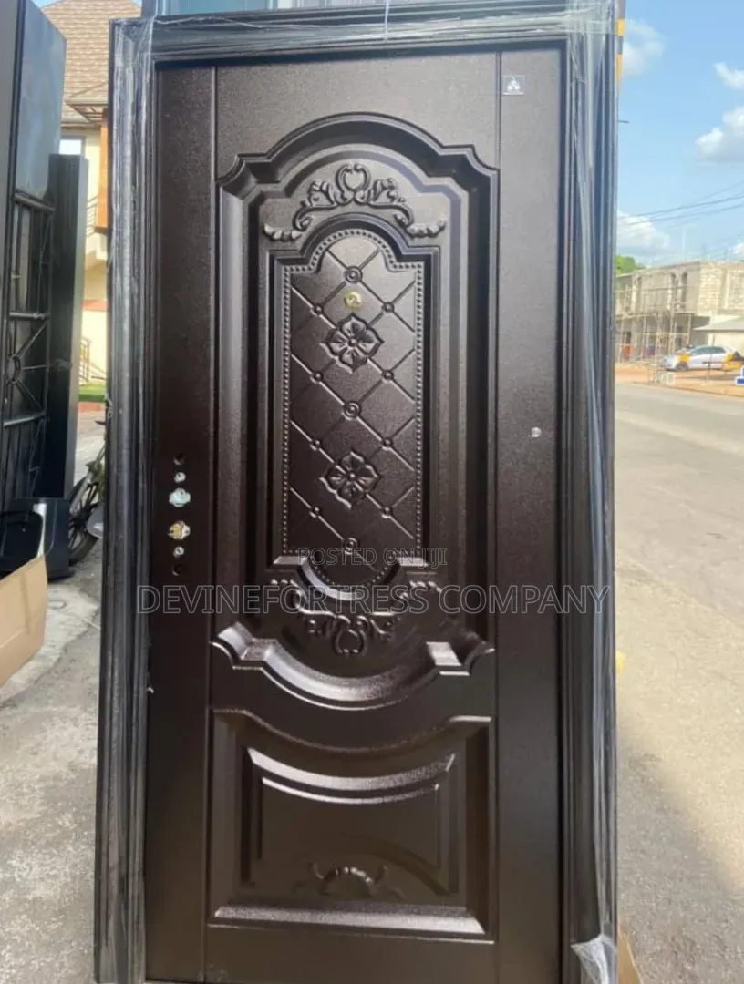 Quality Paladin Polish Door Single With All Accessories