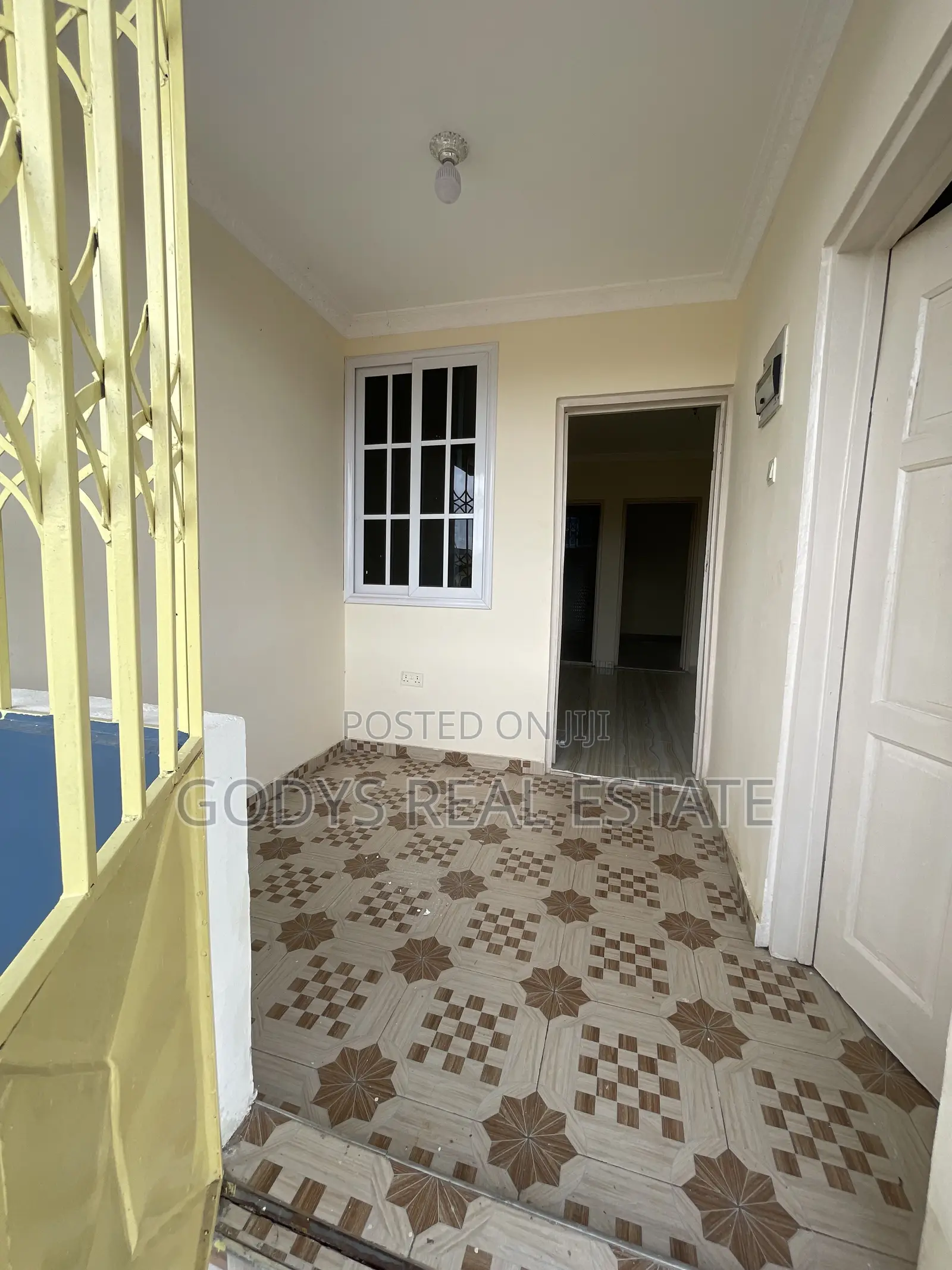 1bdrm Apartment in New Market Road, Kasoa for rent