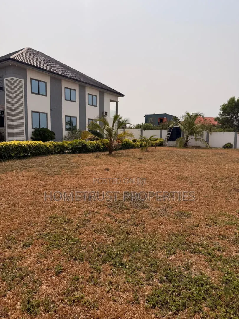 Furnished 5bdrm Duplex in Kokrobitey, West Hills Mall Area for sale