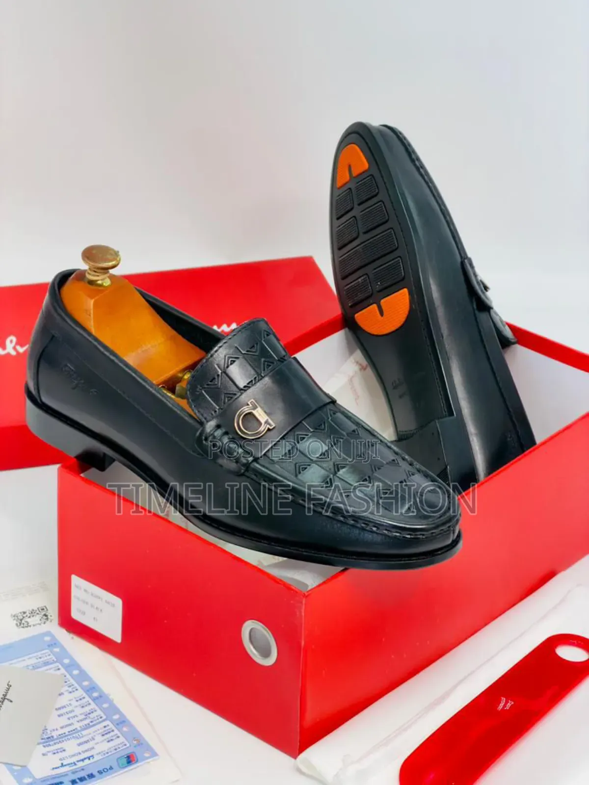 Salvatore Ferragamo Executive Men's Black Leather Shoes