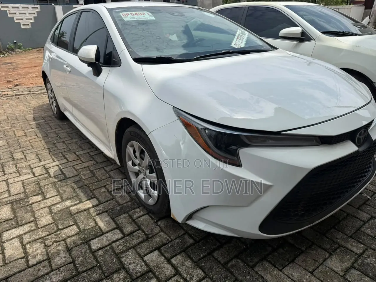 Toyota Corolla LE 2020 White