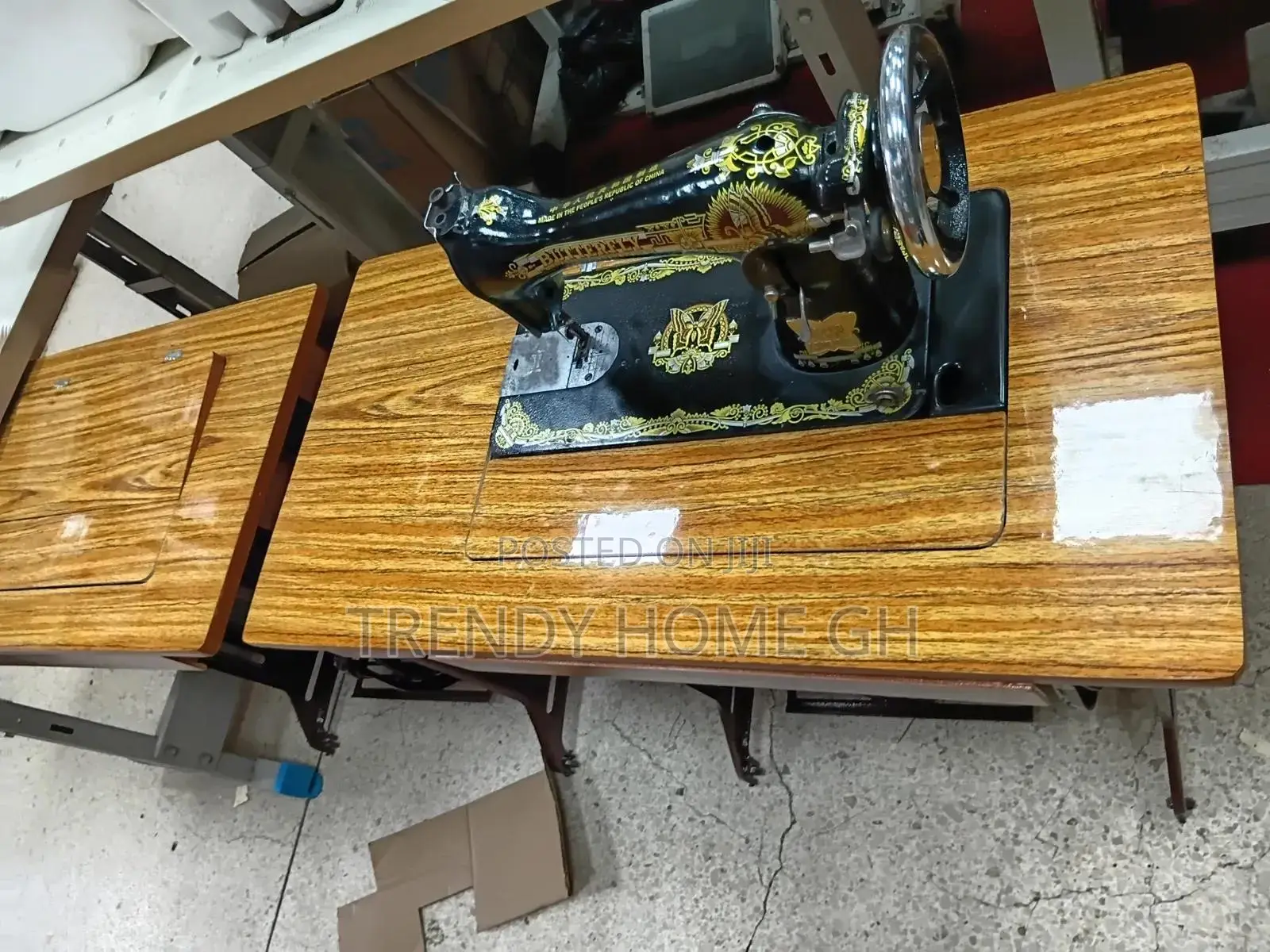 Butterfly Sewing Machine Stand (Leg Pedal Base)